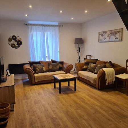 Magnifique Appartement Avec Terrasse Besseges Exteriér fotografie